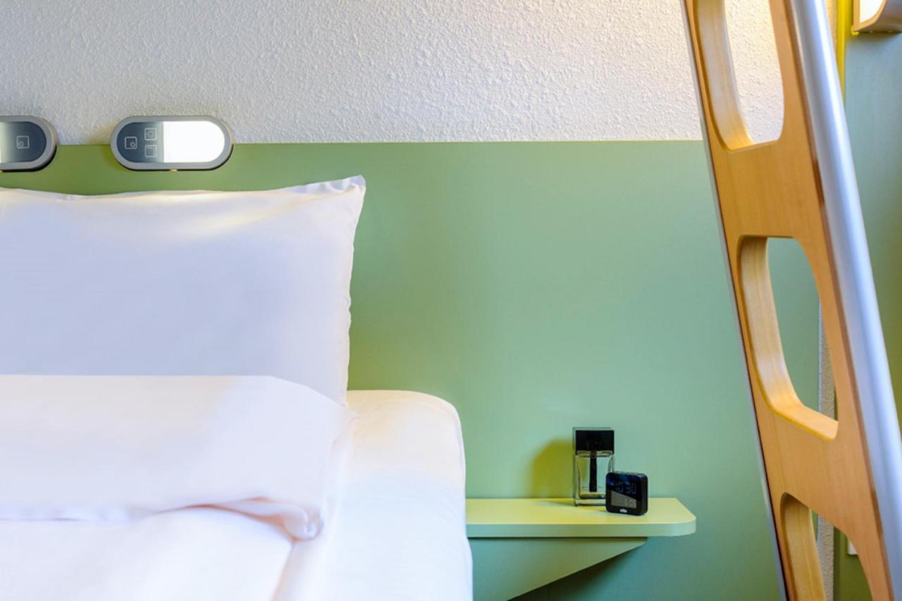Ibis Budget Poitiers Nord Futuroscope Chasseneuil-du-Poitou Bagian luar foto