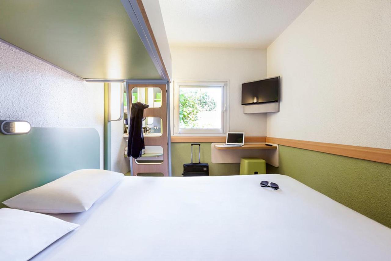 Ibis Budget Poitiers Nord Futuroscope Chasseneuil-du-Poitou Bagian luar foto