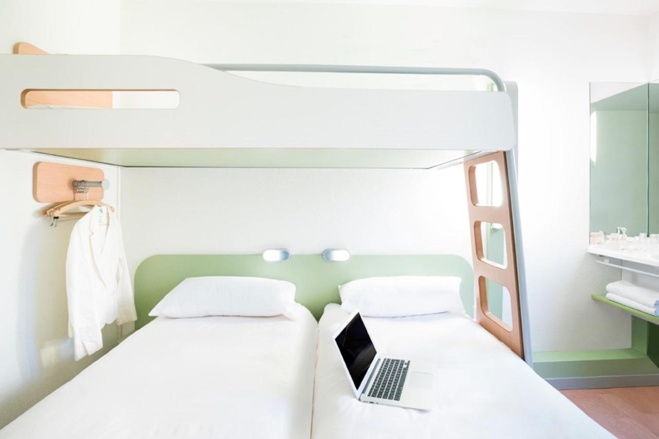 Ibis Budget Poitiers Nord Futuroscope Chasseneuil-du-Poitou Bagian luar foto