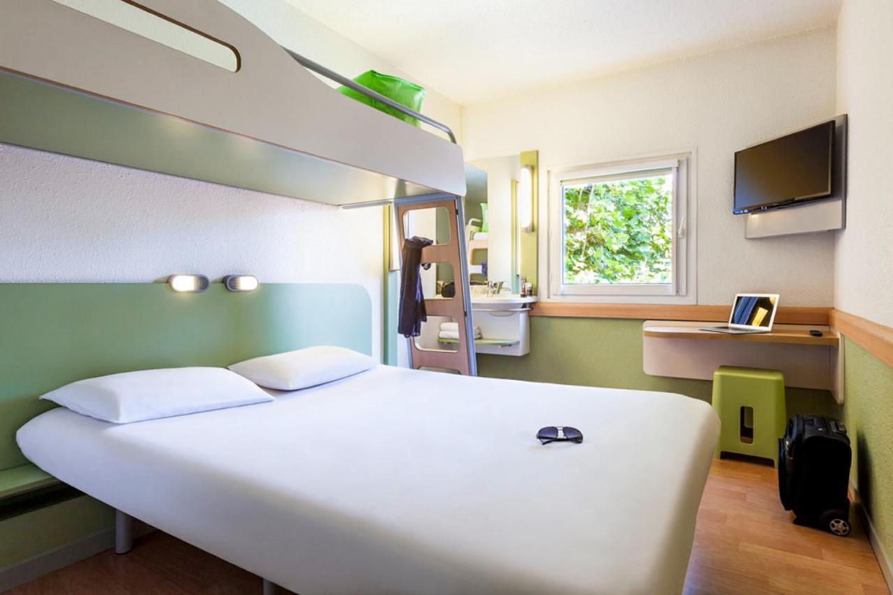 Ibis Budget Poitiers Nord Futuroscope Chasseneuil-du-Poitou Bagian luar foto