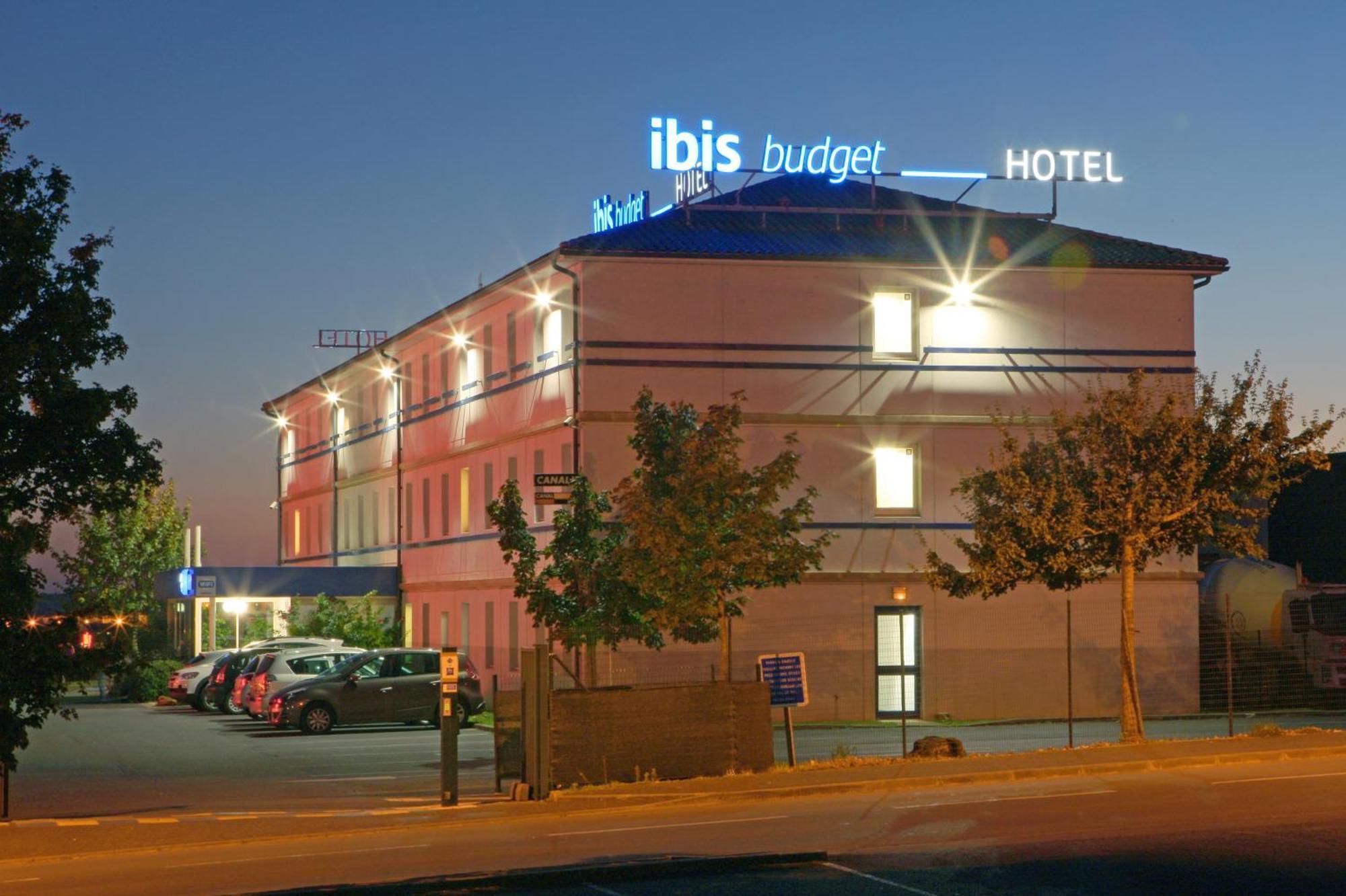 Ibis Budget Poitiers Nord Futuroscope Chasseneuil-du-Poitou Bagian luar foto